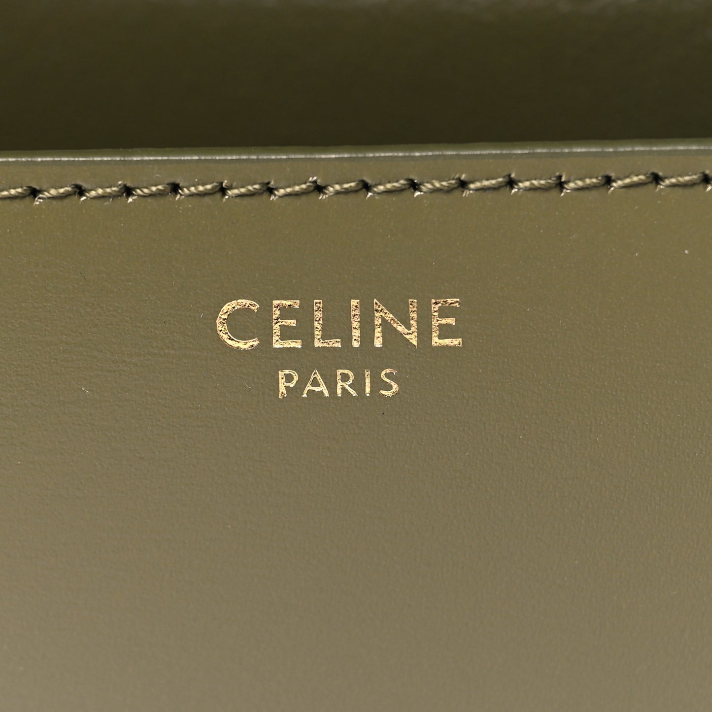 Box Calfskin Classic Box Medium Flap Bag Army Green