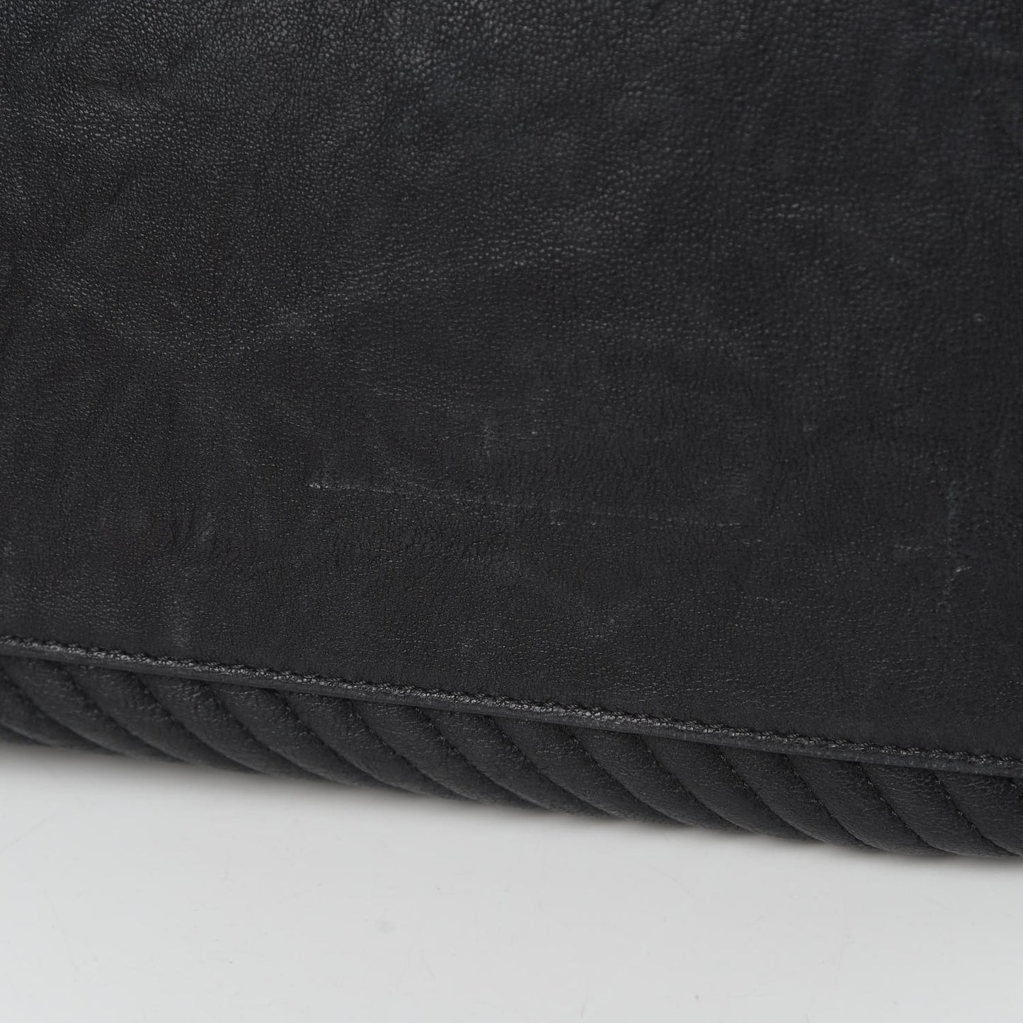 Wrinkled Lambskin Chevron Quilted Large Surpique Tote Black