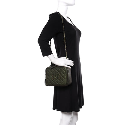 Chanel Iridescent Caviar Quilted Medium CC Filigree Vanity Case Green 2 of 11