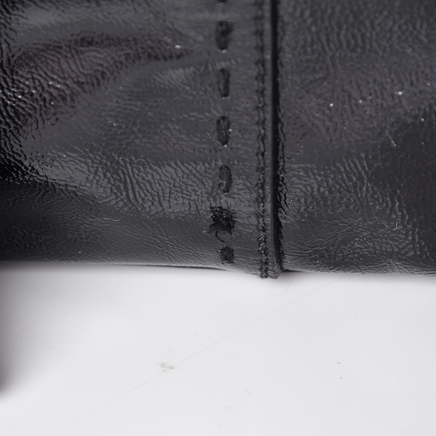 Saint Laurent Textured Patent Calfskin Medium Muse Black 21 of 26