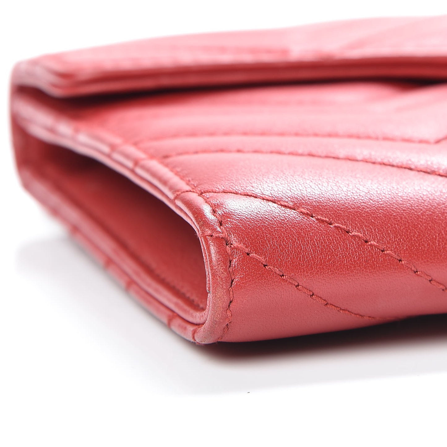 Calfskin Matelasse Mini GG Marmont Chain Wallet Hibiscus Red