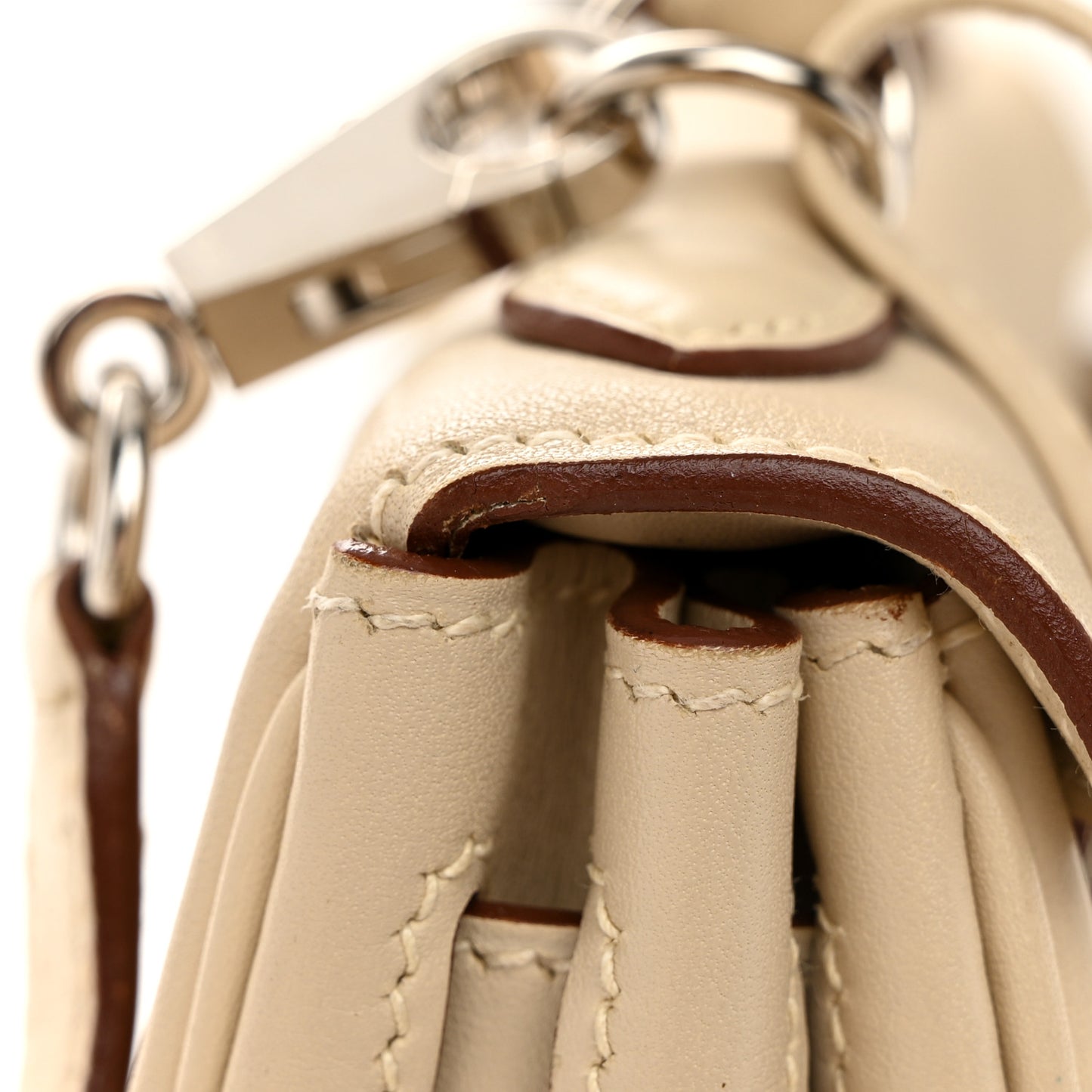 Swift Kelly Retourne 25 Parchemin