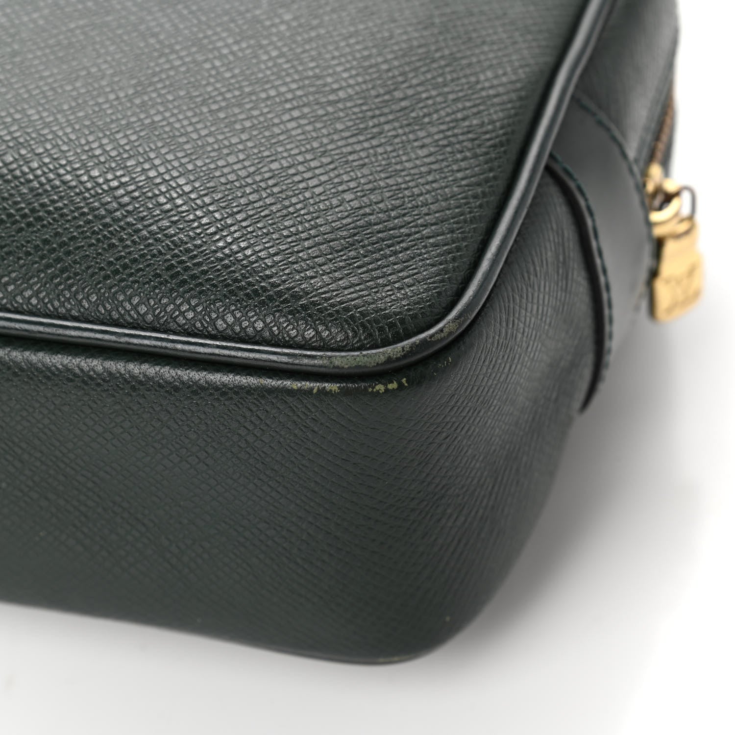 Louis Vuitton Taiga Kaluga Toiletry Pouch Epicea 11 of 17