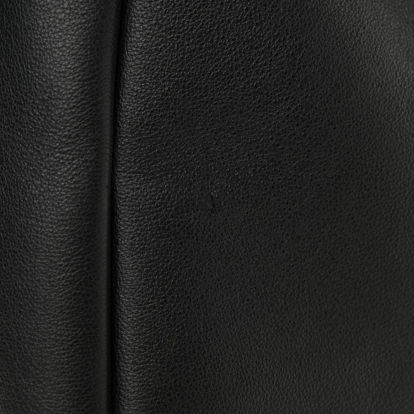 Supple Calfskin Large Le 5 A 7 Soft Hobo Black