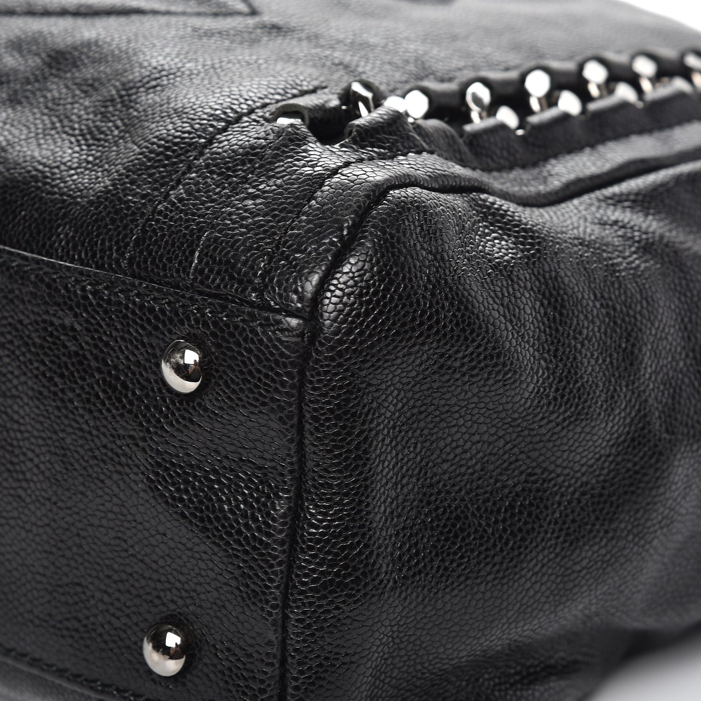 Glazed Caviar Modern Chain Tote Black