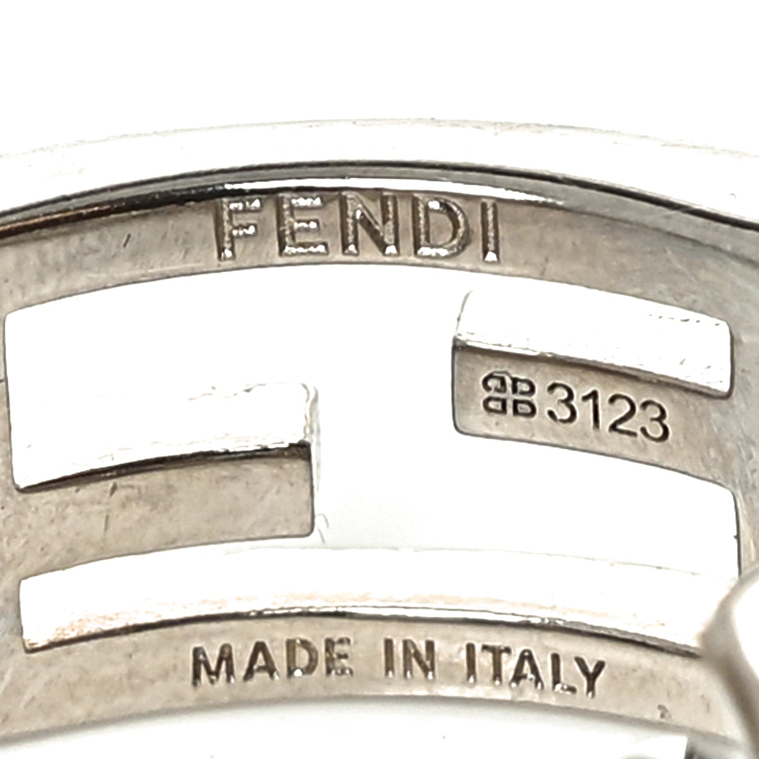 Fendi Metal FF Chain Ring S Silver 1889414 – FASHIONPHILE