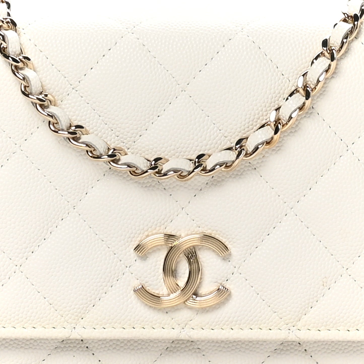 Caviar Quilted Striated CC Wallet on Chain WOC White