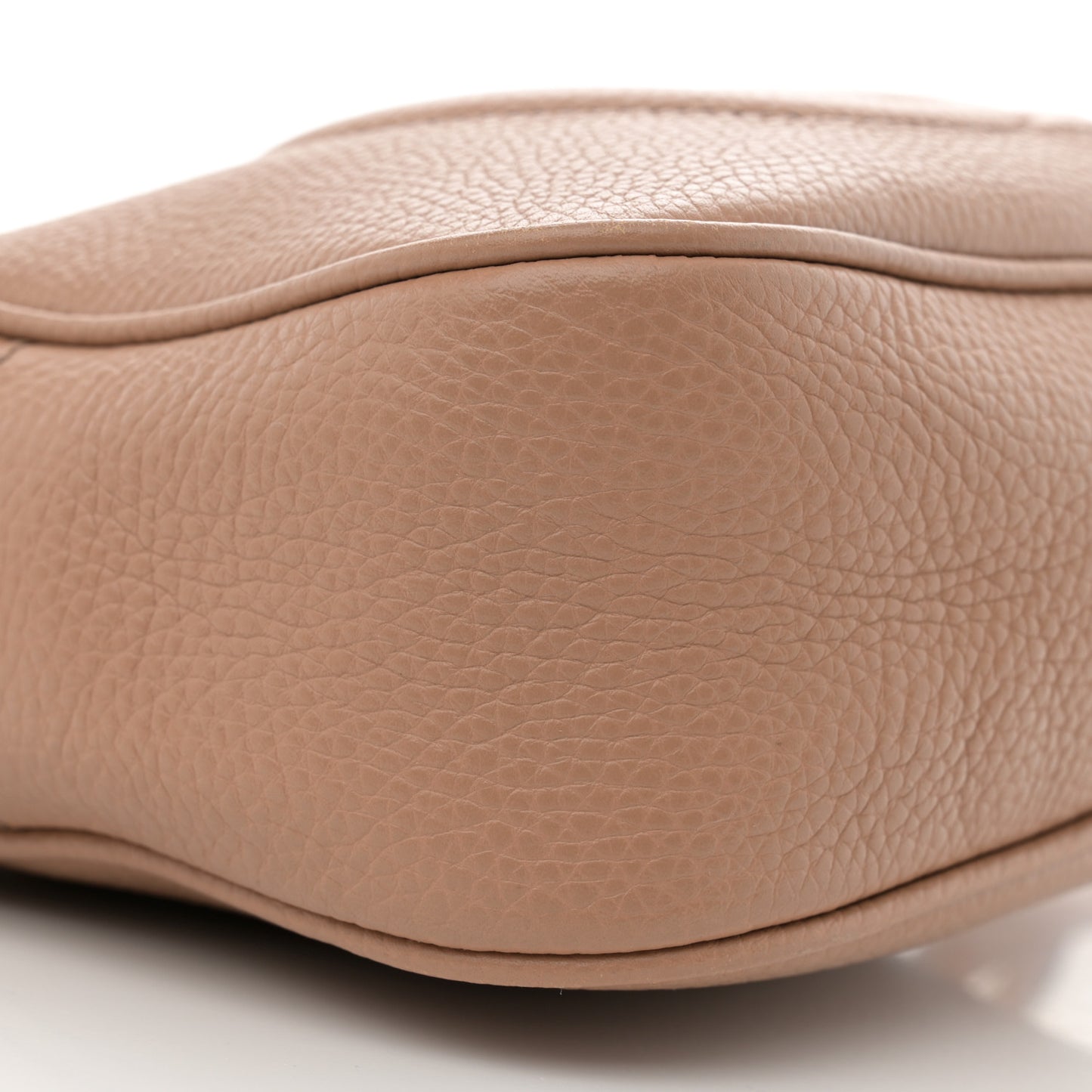 Pebbled Calfskin Small Soho Disco Bag Camelia