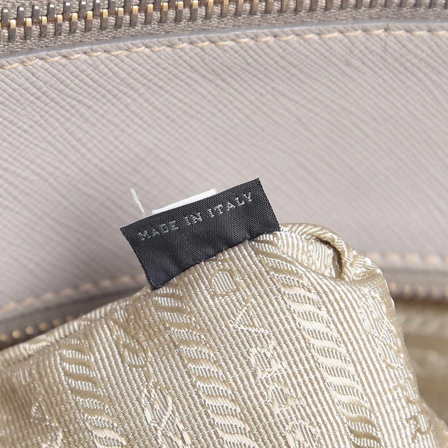 Saffiano Lux Extra Large Galleria Double Zip Tote Argilla