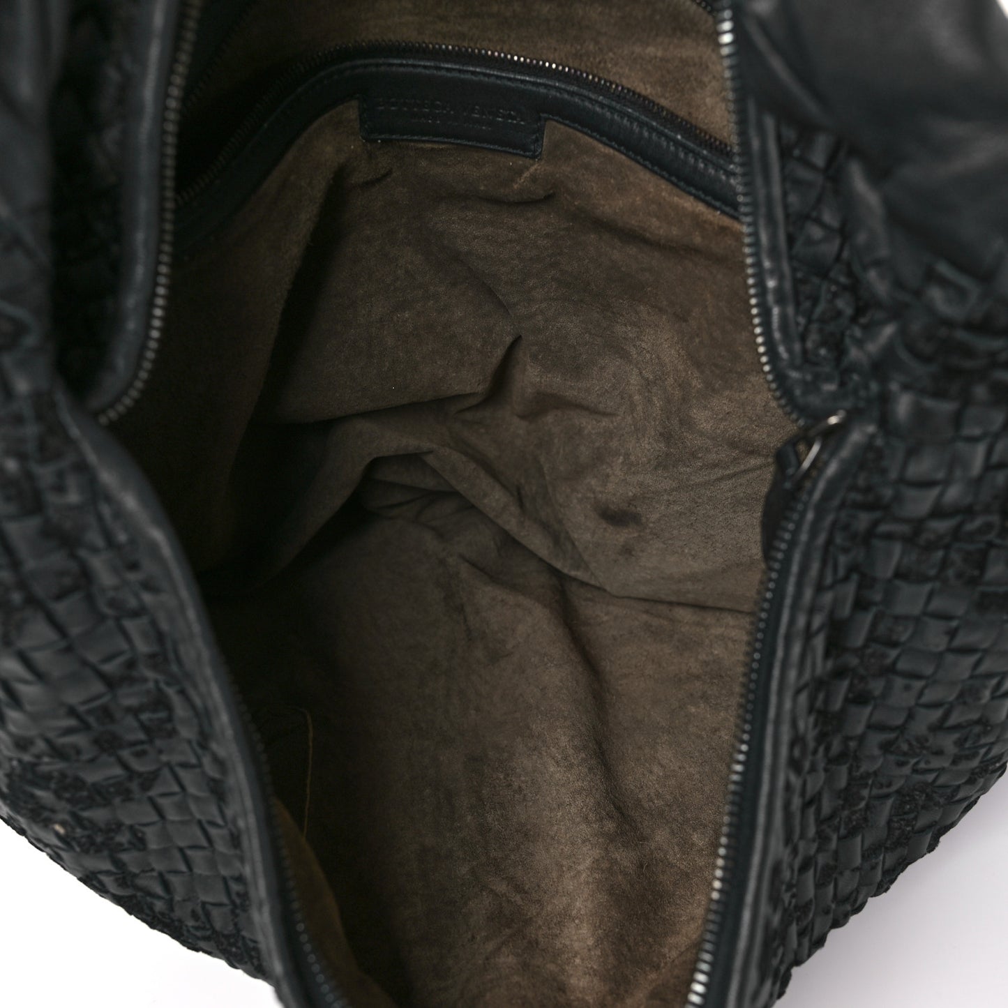 Nappa Velours Intrecciato Fuzzy Medium Veneta Hobo Black