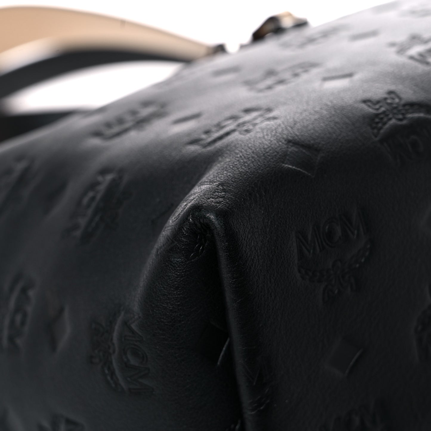 Calfskin Ottomar Large Klara Hobo Black