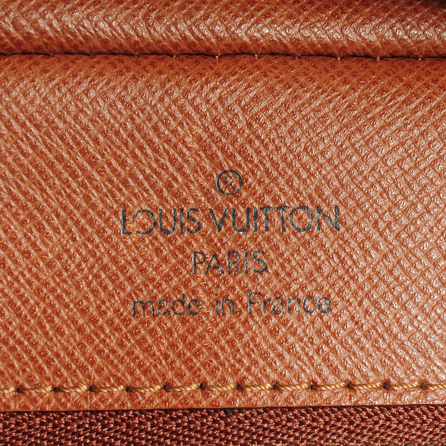 Monogram Nil 28