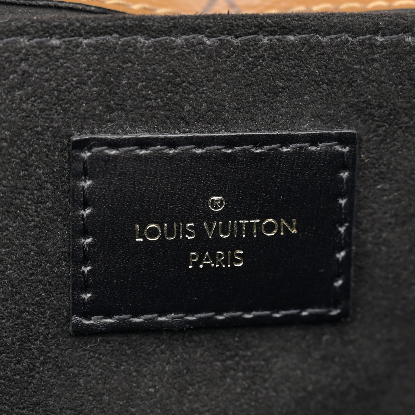 Reverse Monogram Pochette Metis