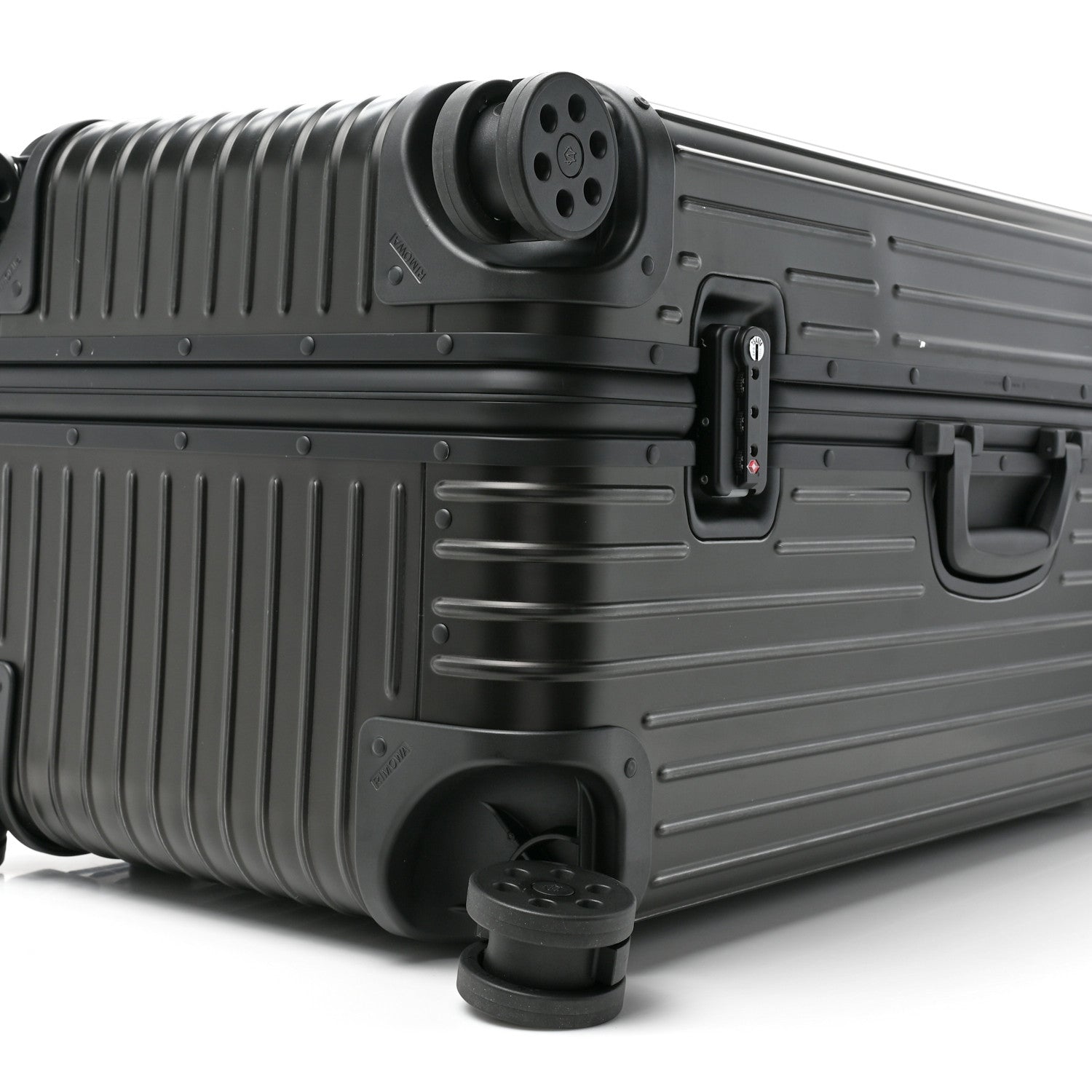 Rimowa Aluminum Trunk Plus Matte Black 11 of 15