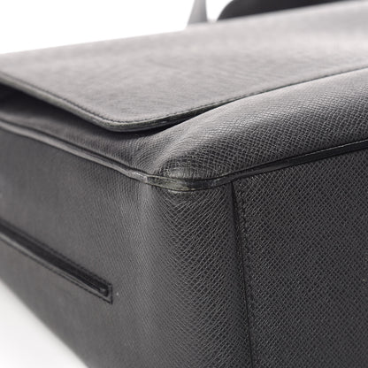 Louis Vuitton Taiga Roman MM Messenger Black 5 of 13