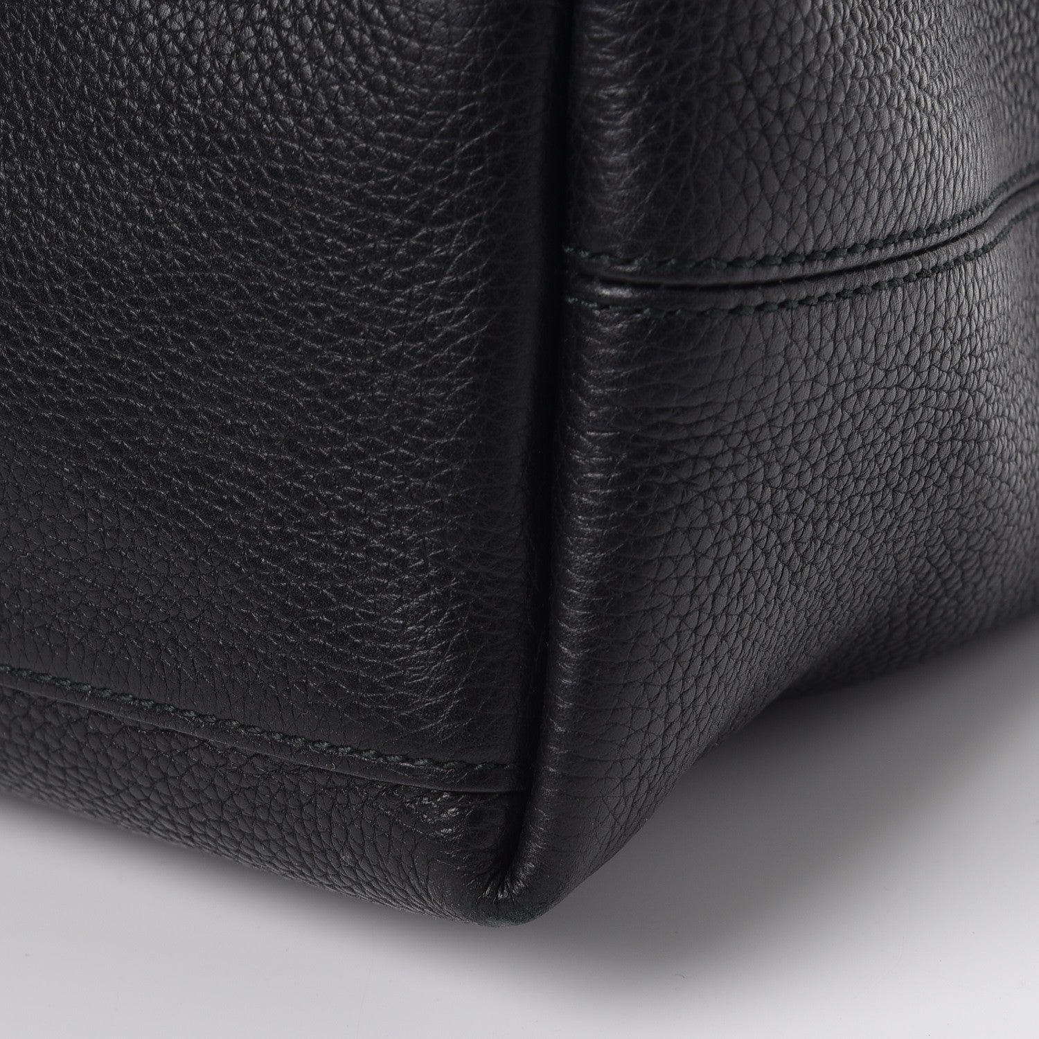 Gucci Pebbled Calfskin Medium Soho Chain Shoulder Bag Black 12 of 12