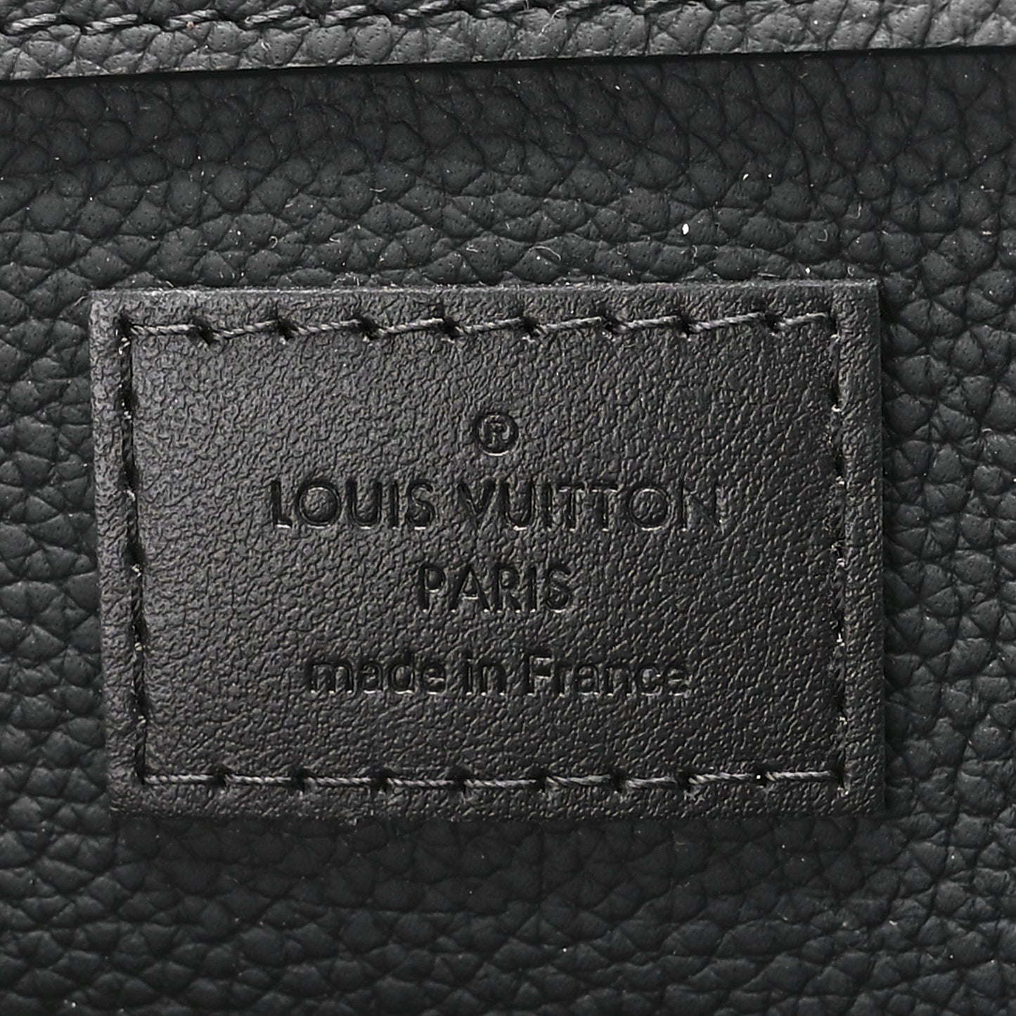 Grained Calfskin Aerogram Takeoff Sling Black