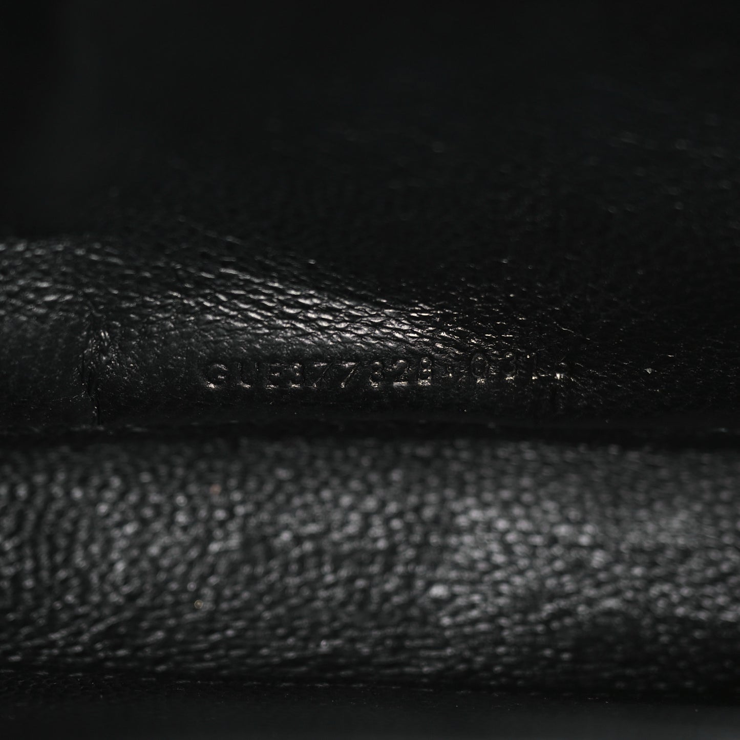 Grain De Poudre Matelasse Chevron Monogram Monochrome Chain Wallet Black