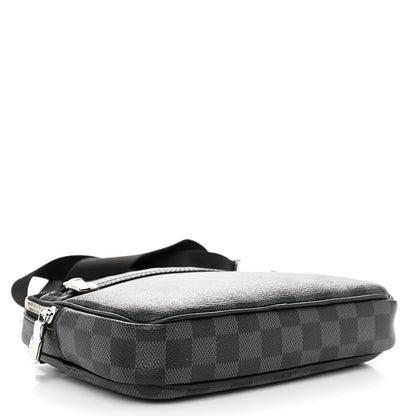 Louis Vuitton Damier Graphite Scott Messenger 4 of 9