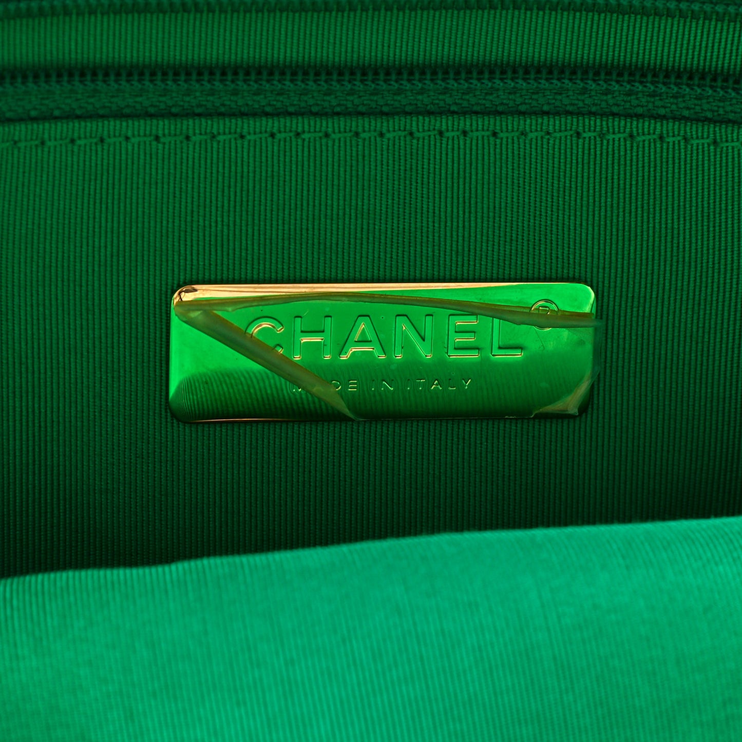 Lambskin Quilted Maxi Chanel 19 Flap Green