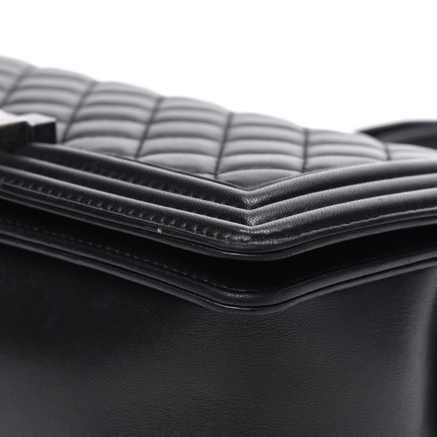 Lambskin Quilted Medium Boy Flap Black