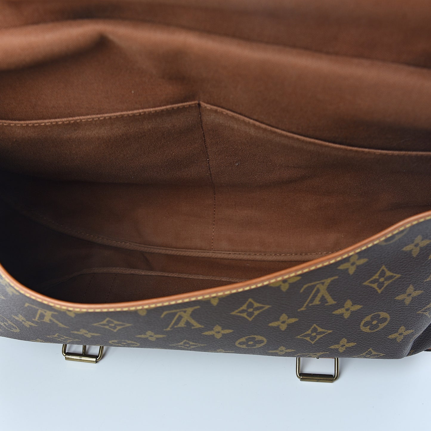 Monogram Saumur 43