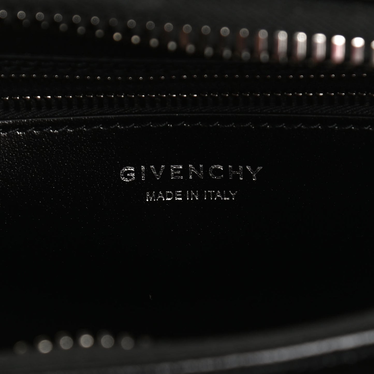 Box Calfskin Mini Lock Antigona Black