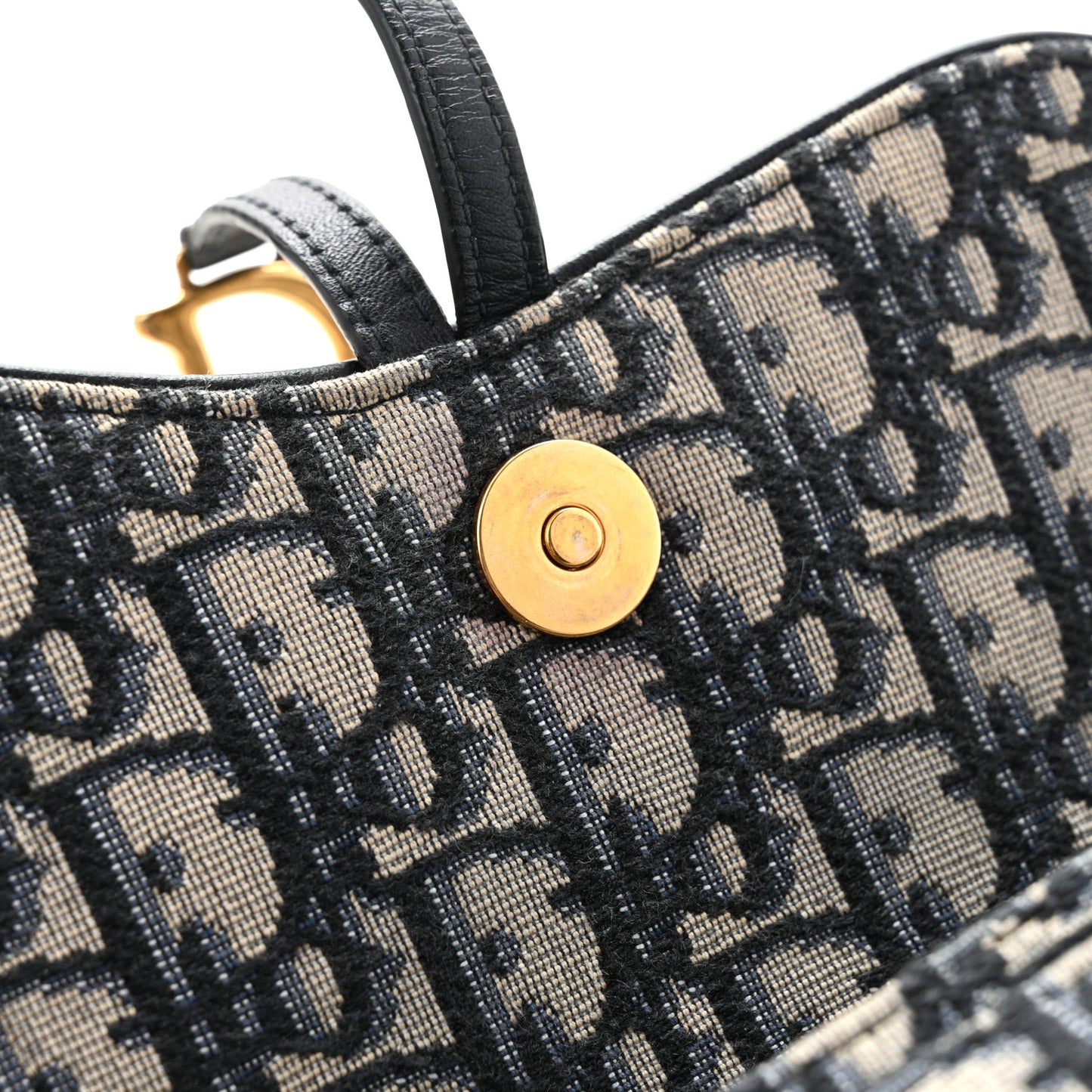Oblique Saddle Chain Pouch Blue