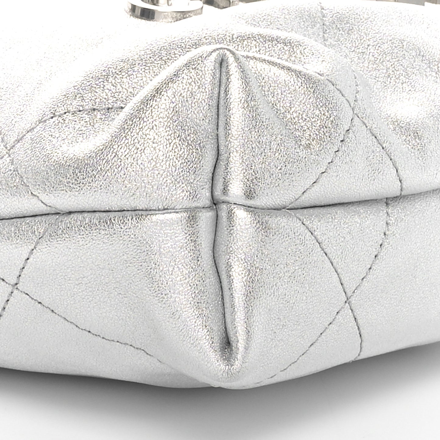 Metallic Lambskin Quilted Mini Chanel 22 Silvery