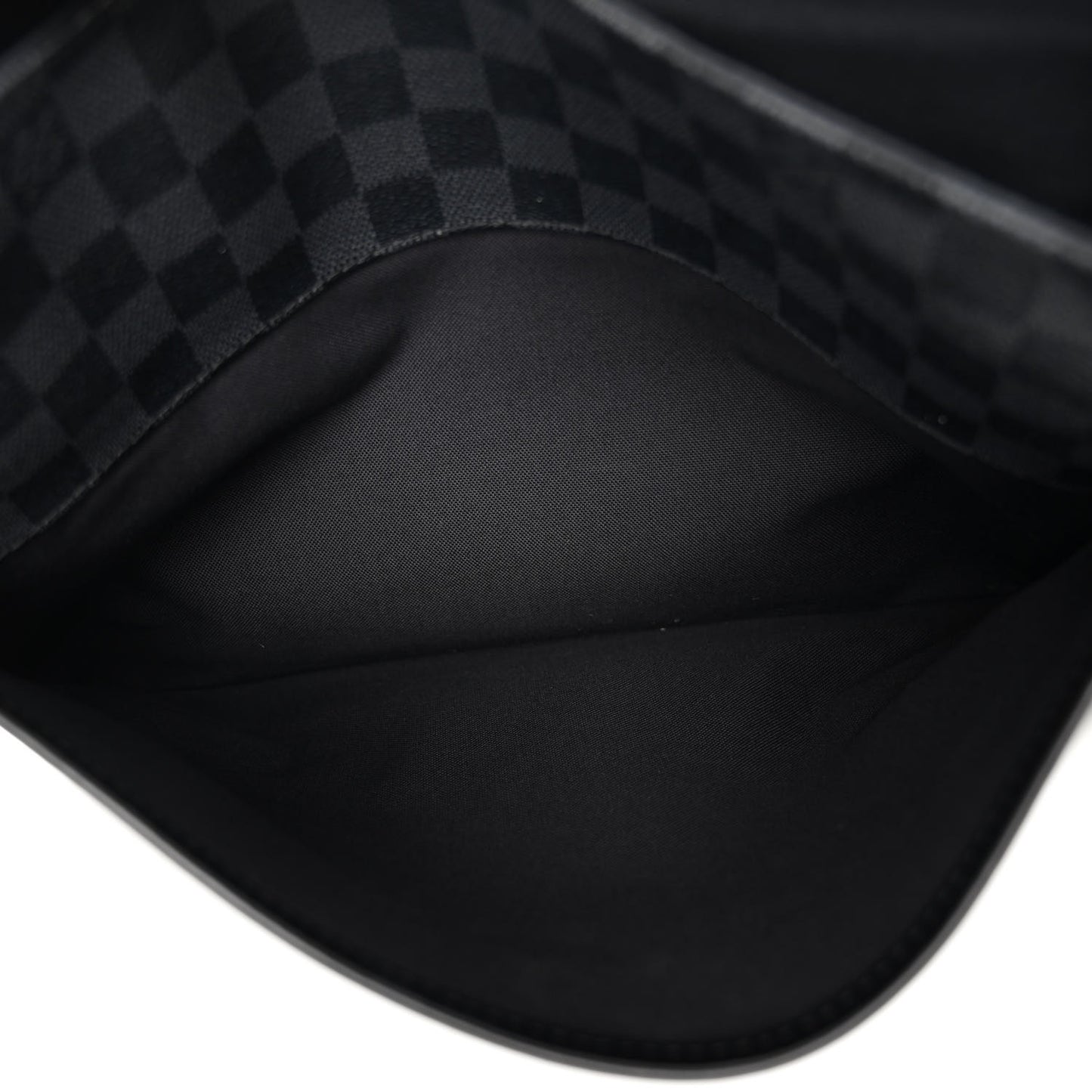 LOUIS VUITTON Damier Graphite Daniel MM