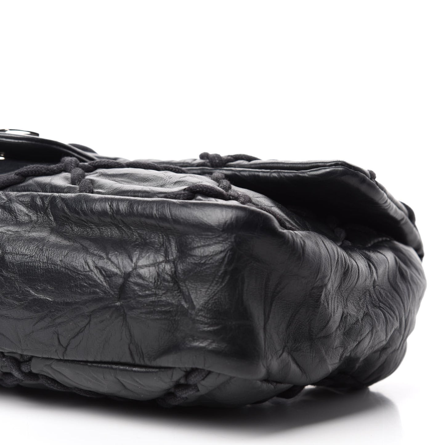 Calfskin Medium Ultra Stitch Flap Black