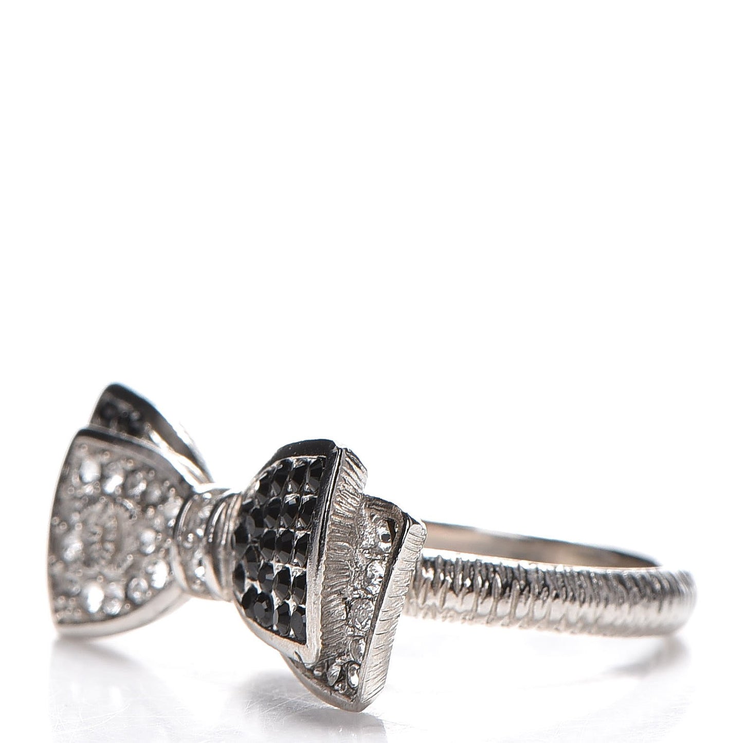 Crystal CC Bow Ring 7 Black Silver