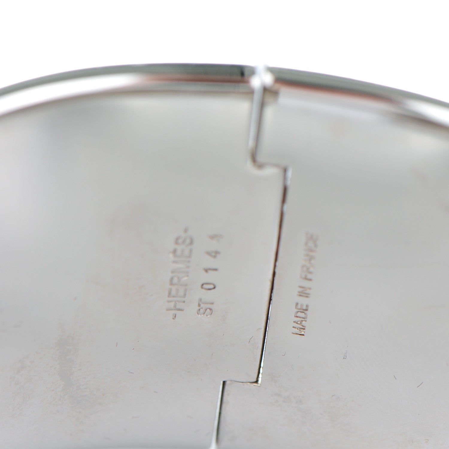 Hermes Extra Wide Clic Clac H Bracelet PM Noir Blanc 4 of 5