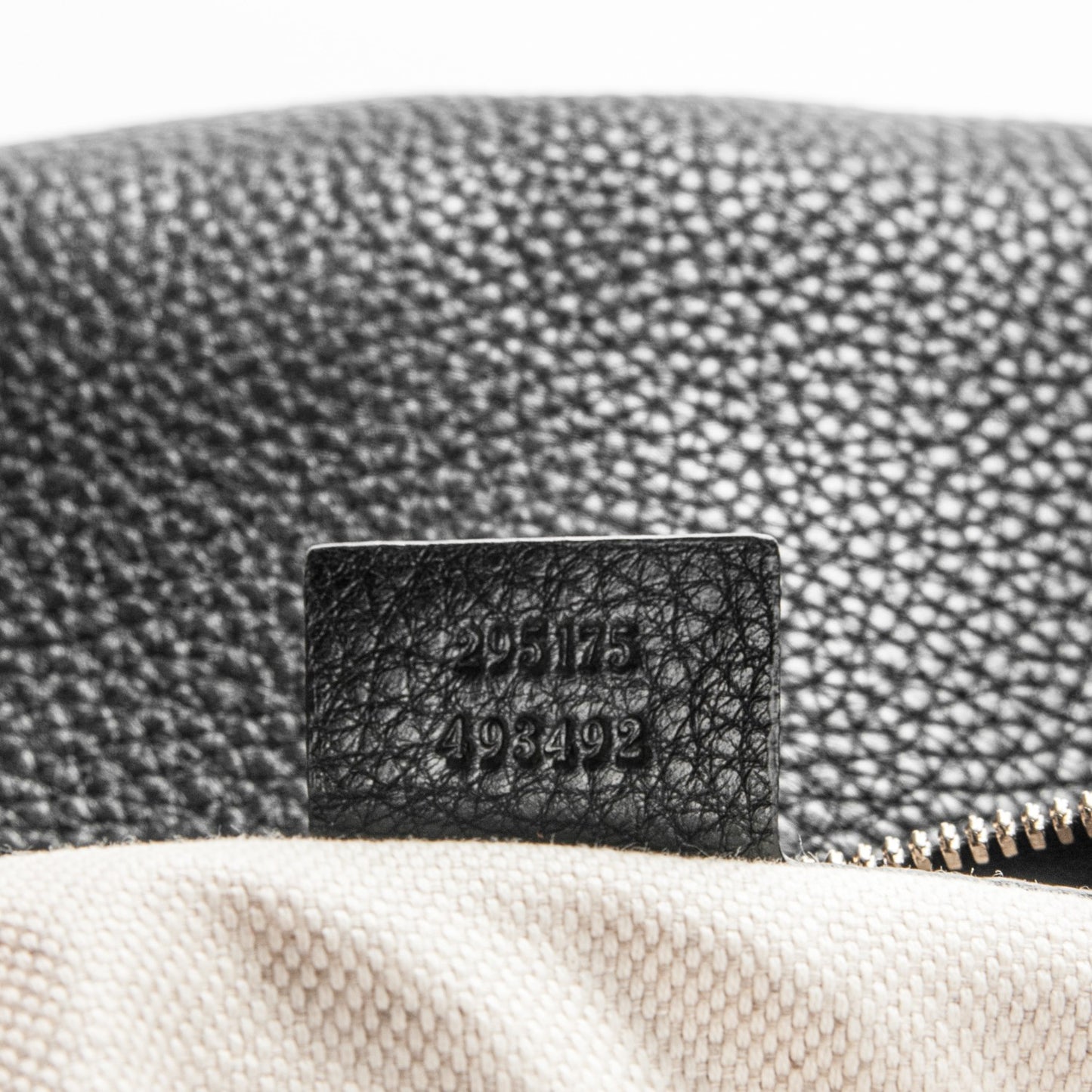 Pebbled Calfskin Medium Soho Hobo Black