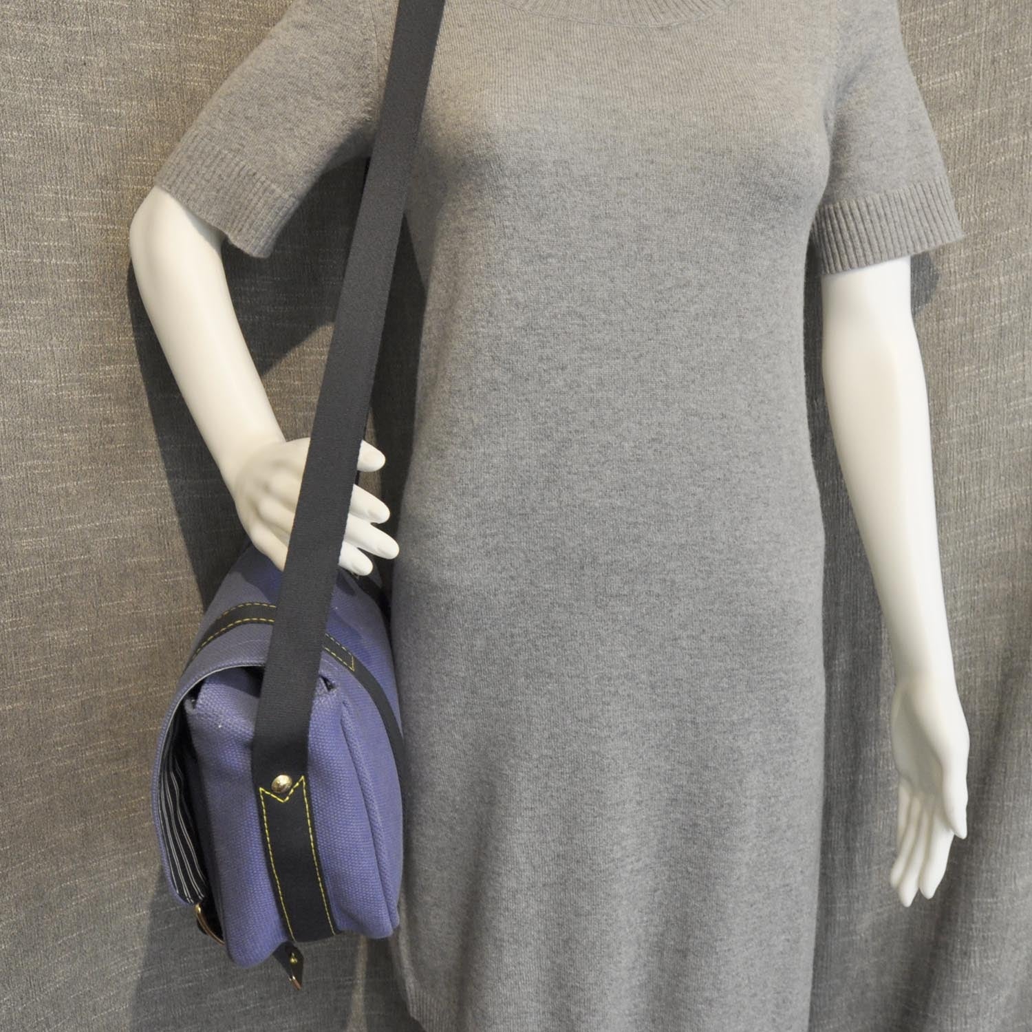 Louis Vuitton Antigua Besace PM Messenger Bag Blue 3 of 9