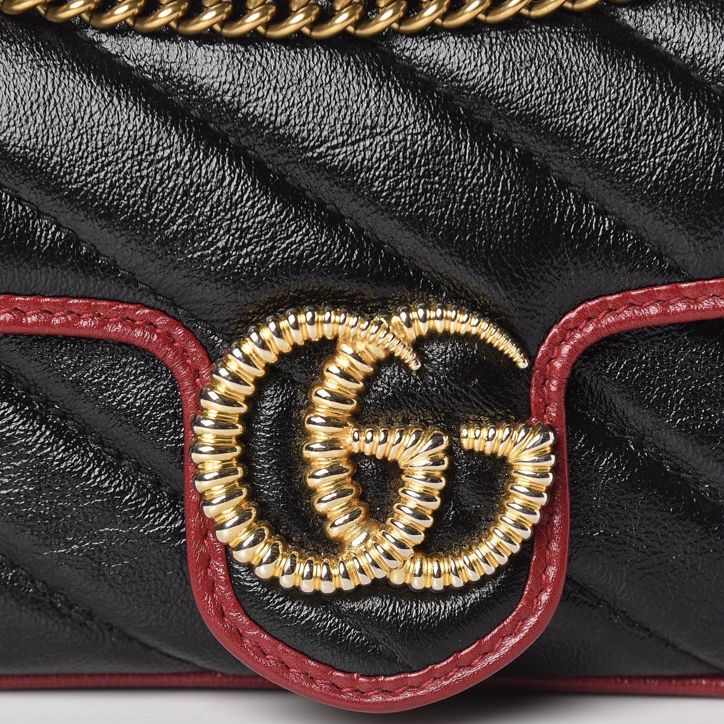 Vintage Effect Calfskin Matelasse Diagonal Super Mini Torchon GG Marmont Shoulder Bag Black Romantic Cherry