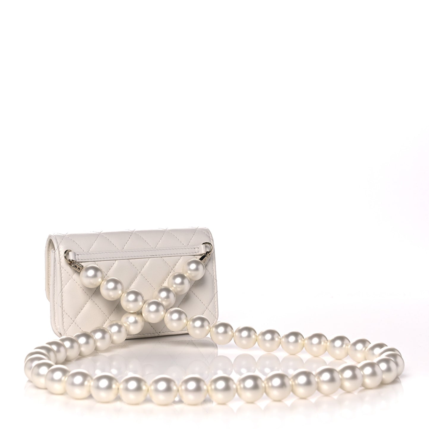 Calfskin Quilted Maxi Pearls Clutch With Chain White