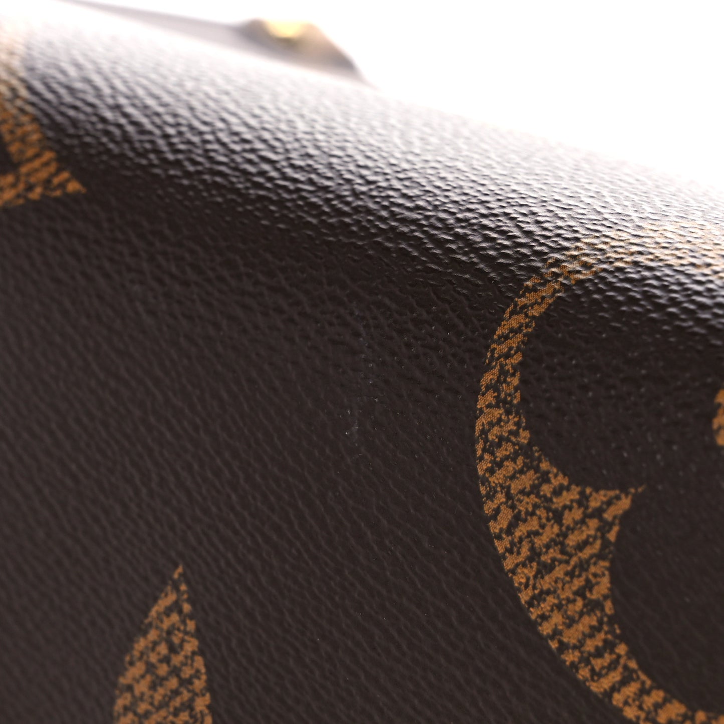 Reverse Monogram Giant Onthego MM