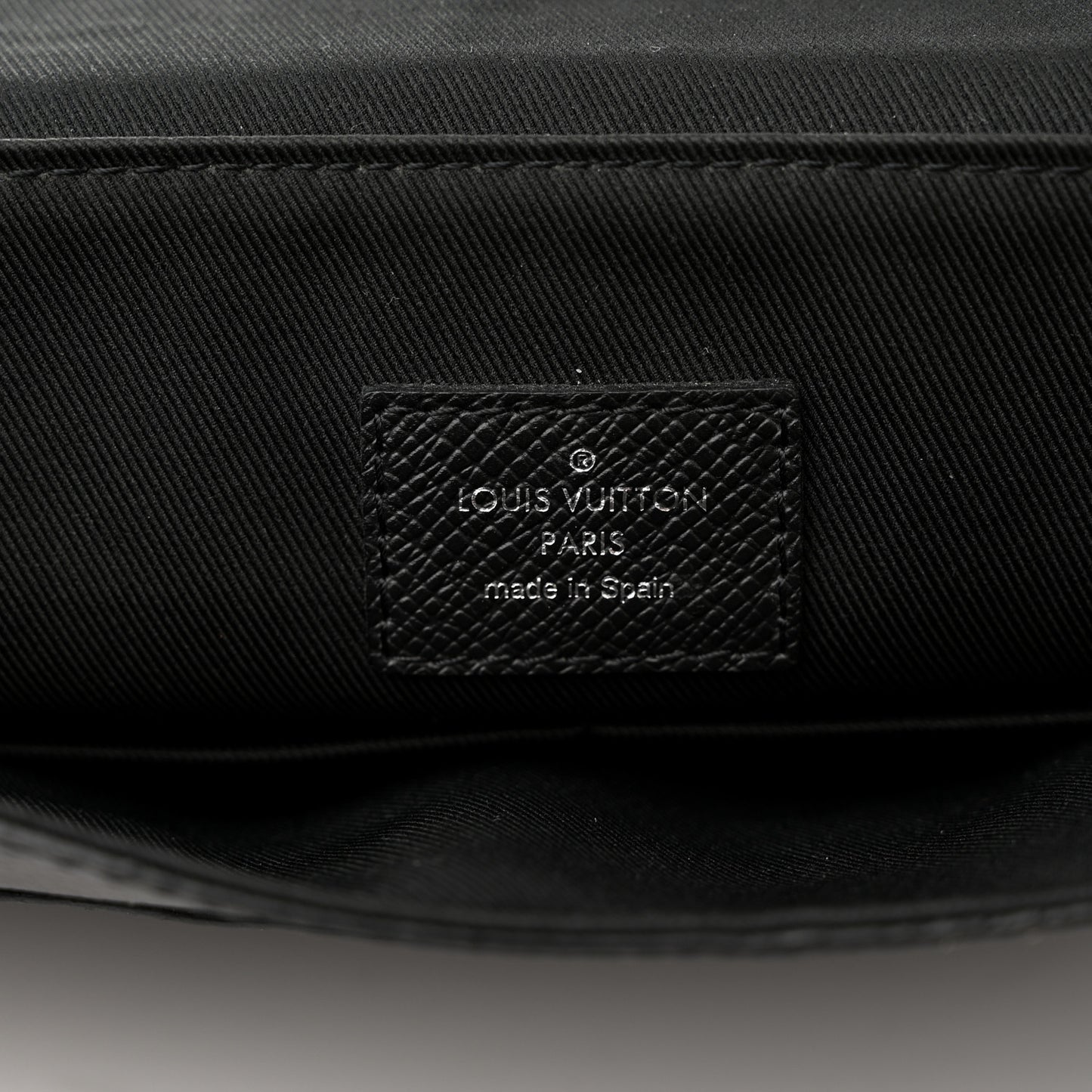 Taigarama Outdoor Flap Messenger Black