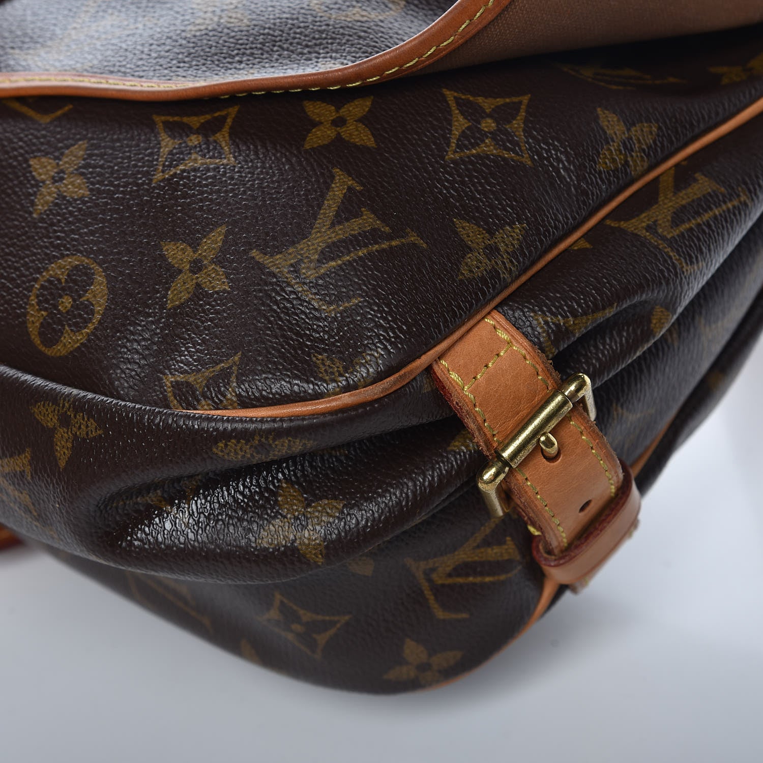 Louis Vuitton Monogram Saumur MM 19 of 27