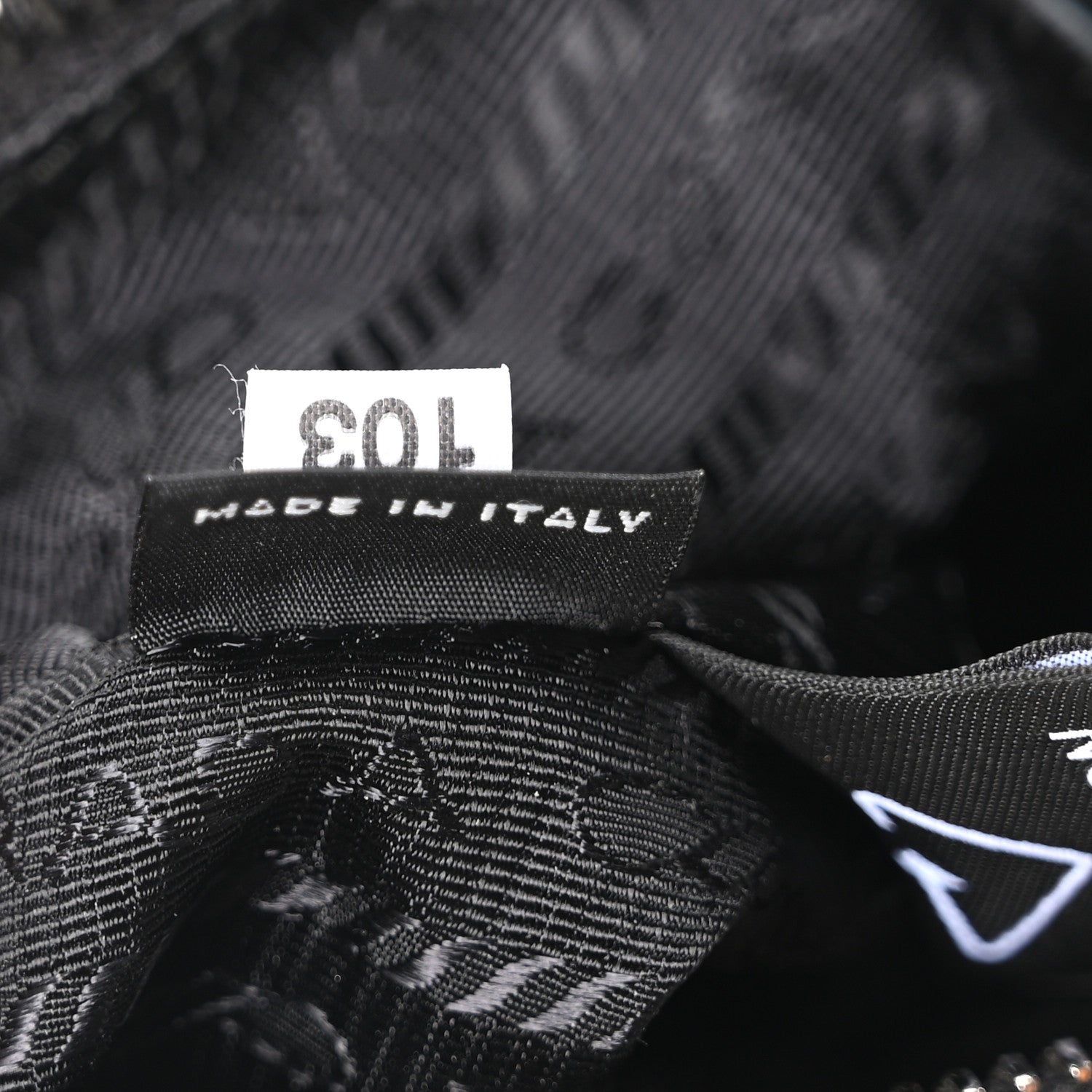 Prada Re-Nylon Saffiano Re-Edition 2005 Shoulder Bag Black 7 of 10