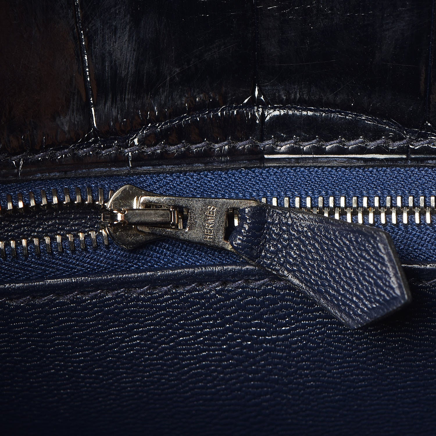 Hermes Shiny Niloticus Crocodile Kelly Sellier 32 24 of 37