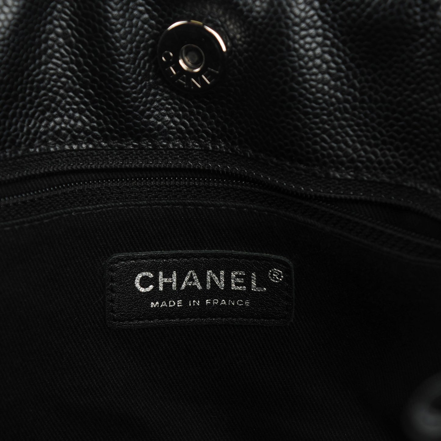 Caviar Large CC Tuck Tote Black