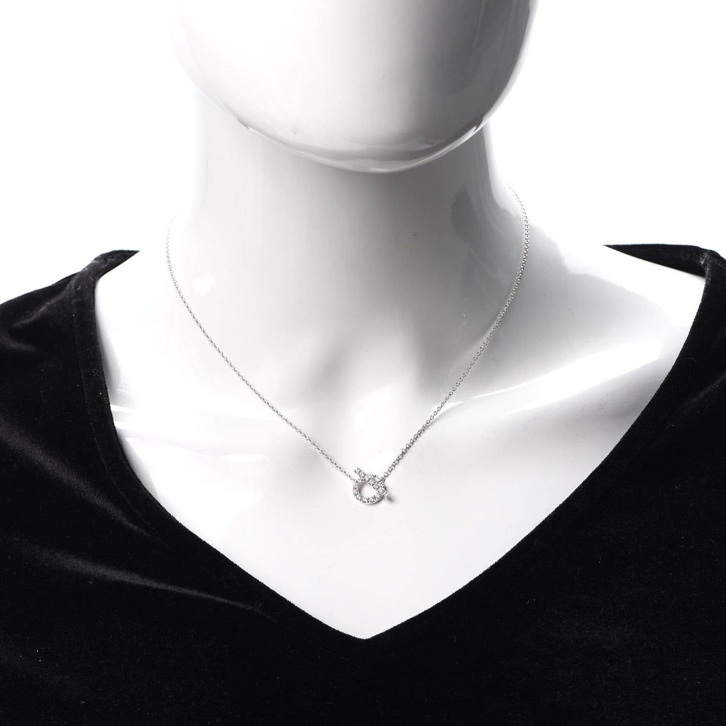 18K White Gold Diamond Finesse Pendant Necklace