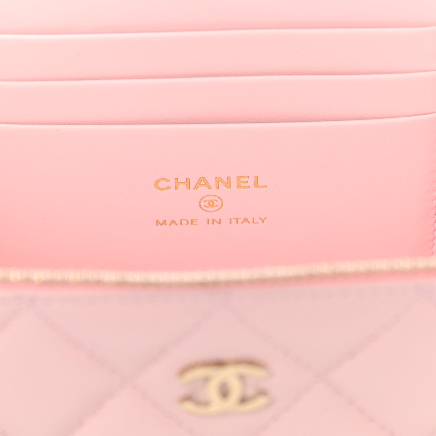 Caviar Quilted Small Vanity Case With Chain Light Pink