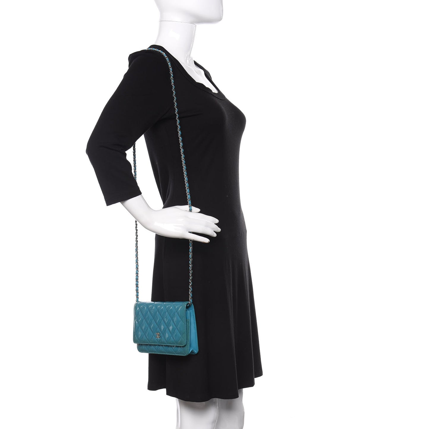 Patent Quilted Wallet On Chain WOC Blue