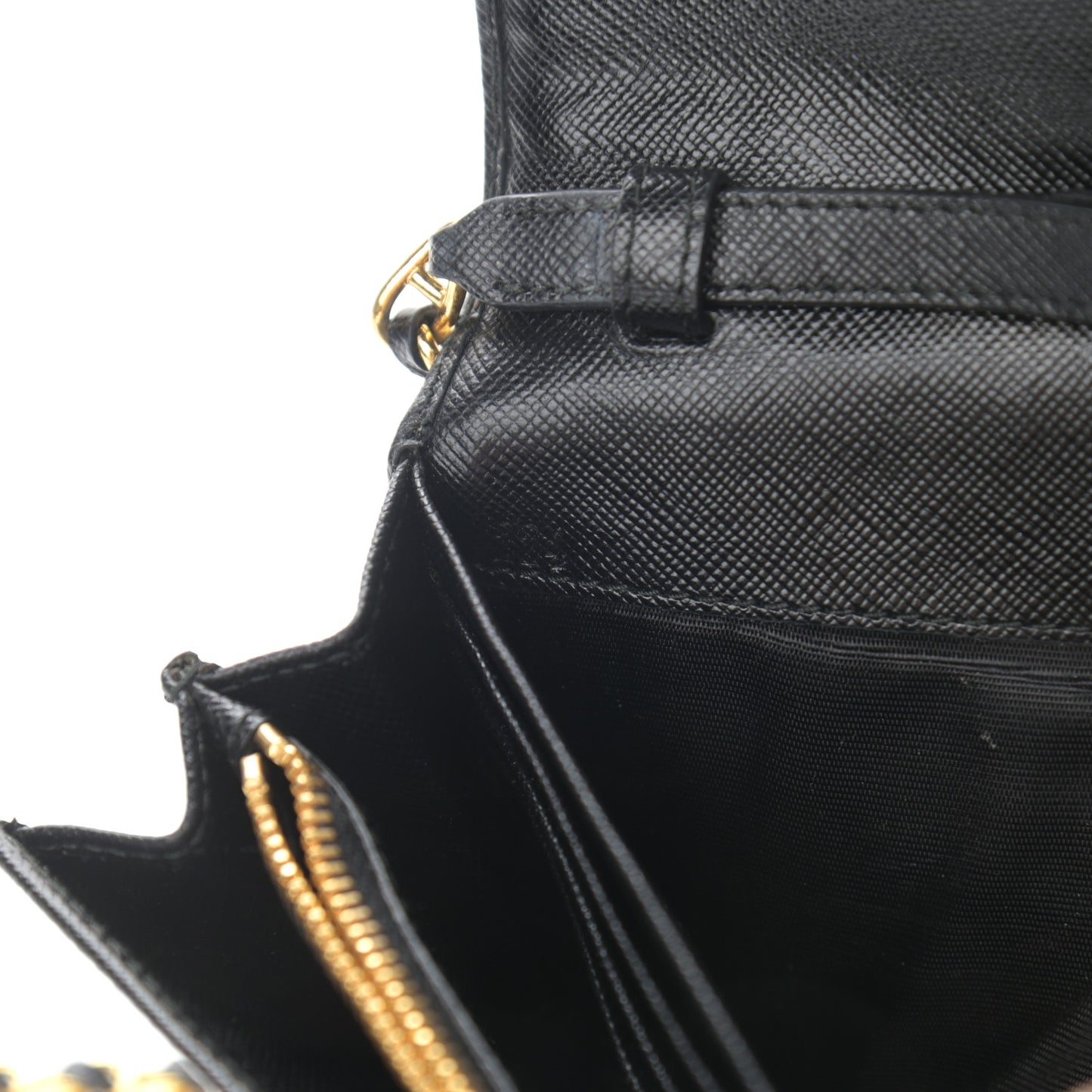 Saffiano Metal Oro Chain Wallet Black