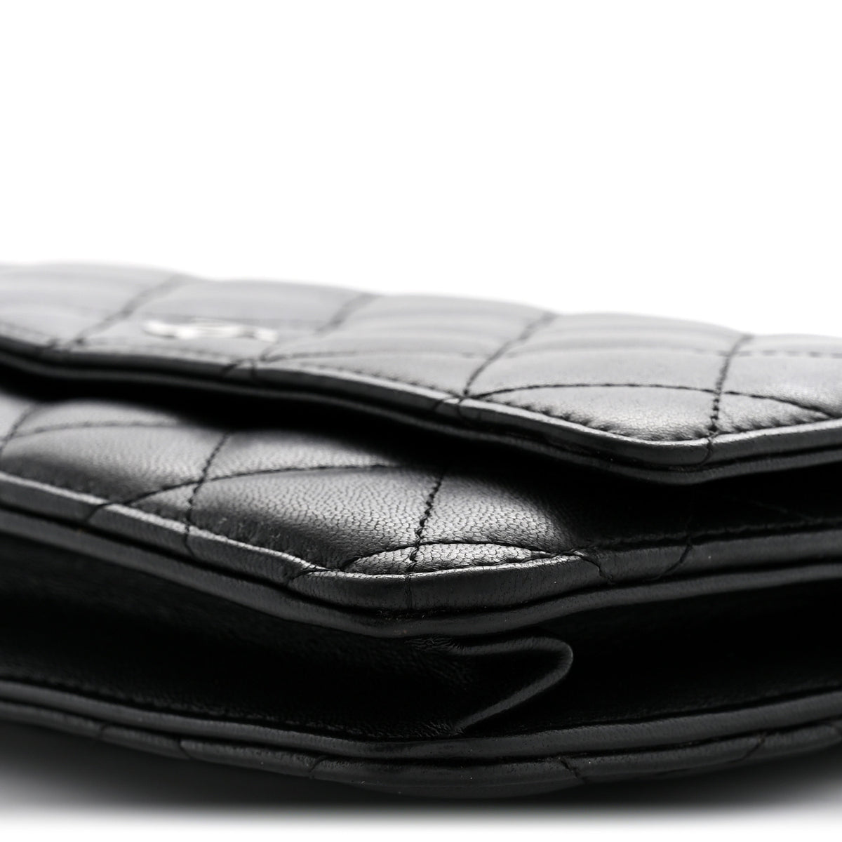 Lambskin Quilted Wallet On Chain WOC Black