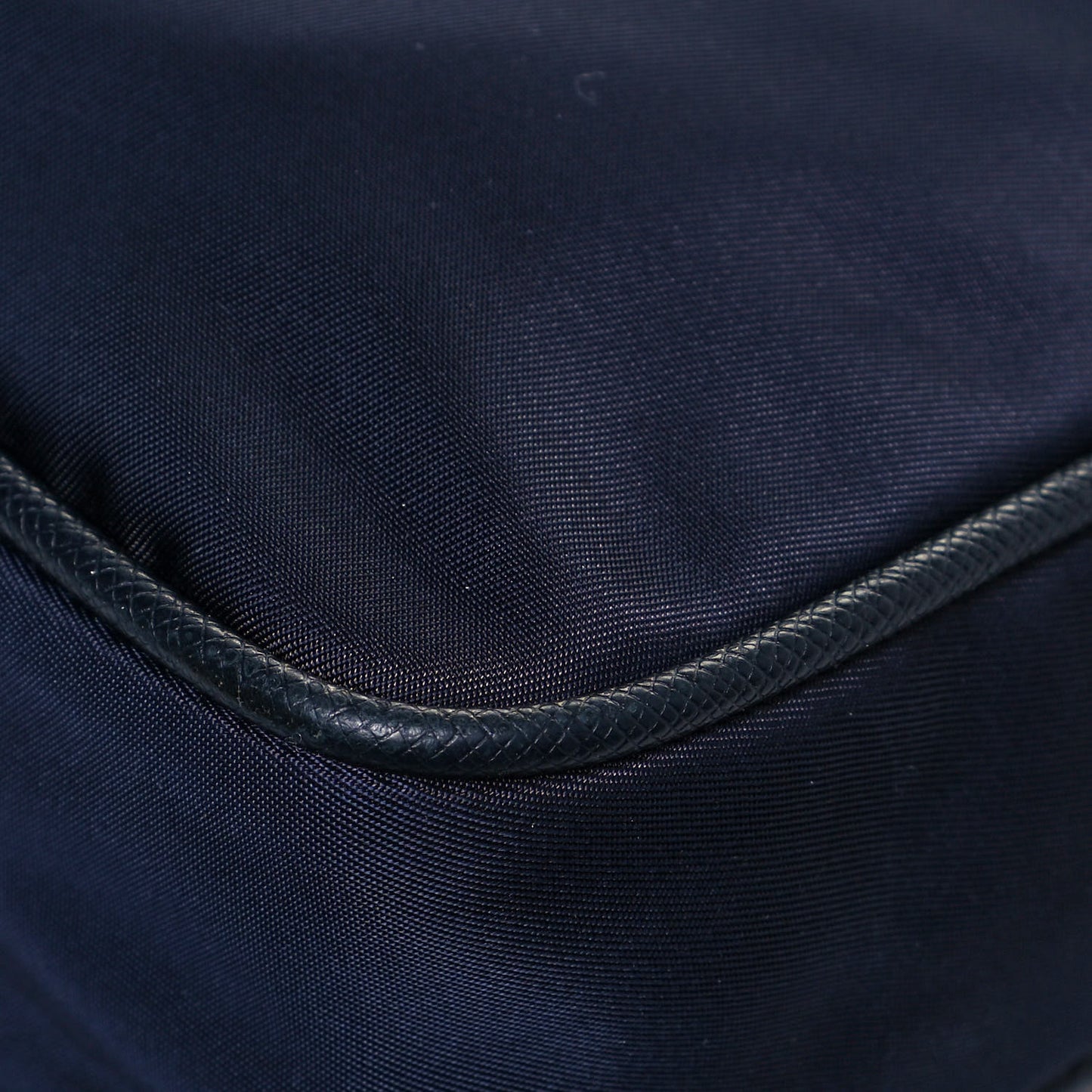 Tessuto Nylon Saffiano Flat Messenger Bag Blue