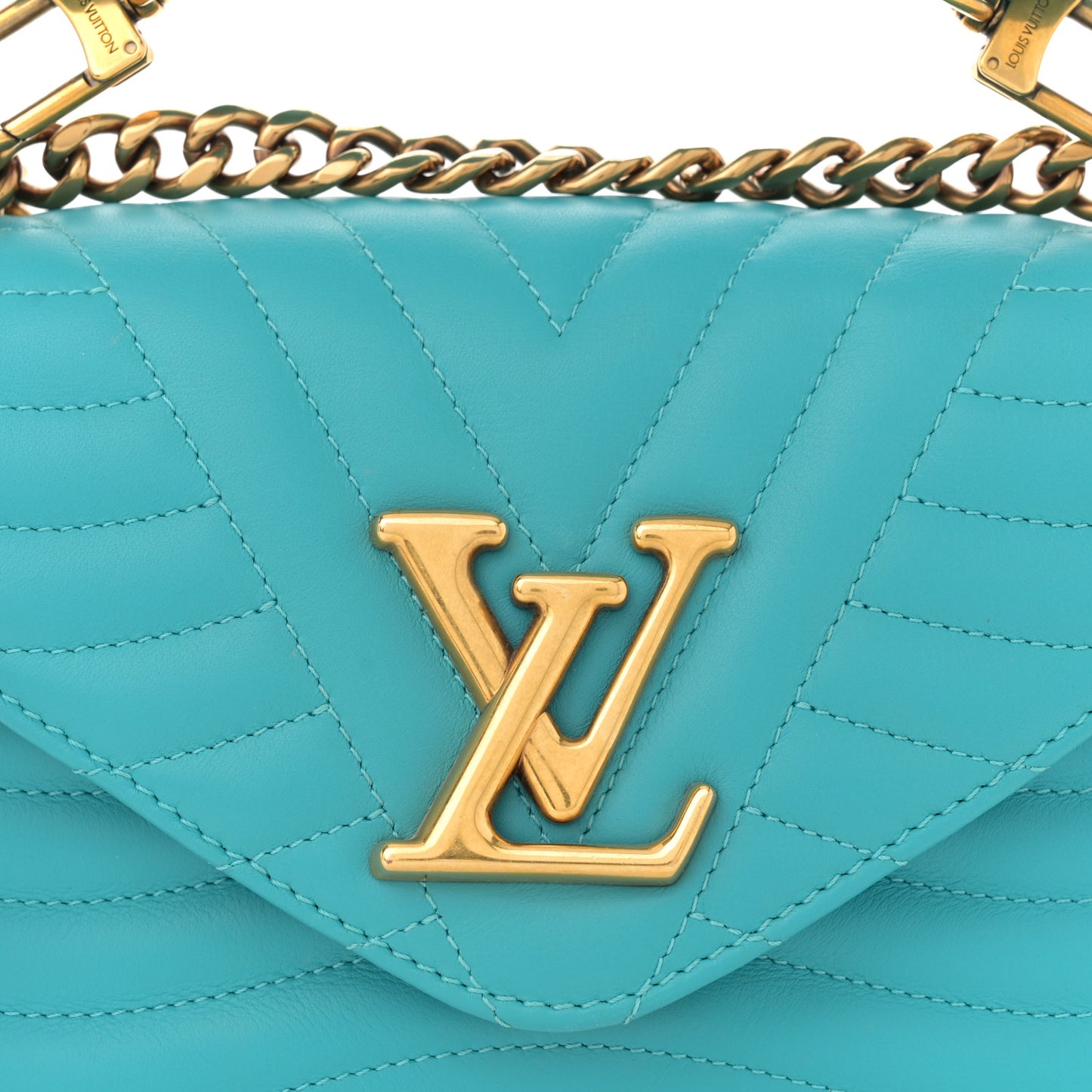Calfskin New Wave Chain PM Malibu Green